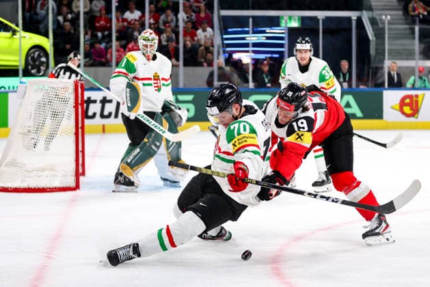 Ice hockey, Eishockey - IIHF WC 2026 ZURICH,SWITZERLAND,17.MAY.26 - ICE HOCKEY - IIHF Ice Hockey World Championship, WM, Weltmeisterschaft 2026, group stage, Austria vs Hungary. Image shows Zsombor Garat (HUN) and Vinzenz Rohrer (AUT).  GEPAxpictures xMaticxKlansek