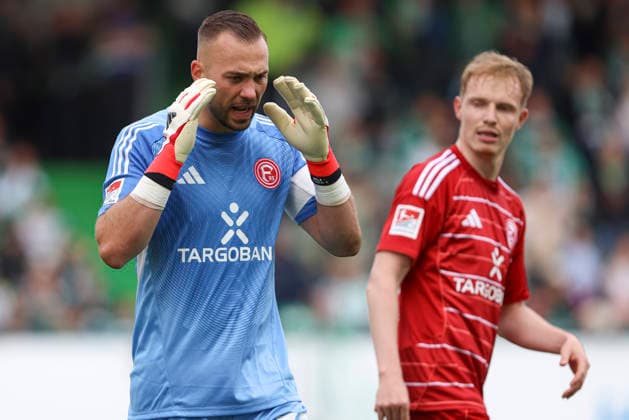 Goalkeeper Florian Kastenmeier Fortuna Düsseldorf gestures, gestures, is disappointed during the 2 Bundesliga match between SpVgg Greuther Fürth and Fortuna Düsseldorf, Sportpark Ronhof Thomas Sommer on May 17, 2026 in Fürth, Germany Photo by Oliver Kaelke DeFodi Images Goalkeeper Florian Kastenmeier Fortuna Düsseldorf gestures, looks dejected during the 2 Bundesliga match between SpVgg Greuther Fürth and Fortuna Düsseldorf at Sportpark Ronhof Thomas Sommer on May 17, 2026 in Fürth, Germany Photo by Oliver Kaelke DeFodi Images Photo by Oliver Kaelke DeFodi Images