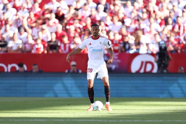 ESP LaLiga EA Sports Sevilla FC v Real Madrid Mohameth Djibril Ibrahima Sow of Sevilla in action during LaLiga EA Sports, between Sevilla FC v Real Madrid played at Ramon Sanchez Pizjuan Stadium, Sevilla on May 17th, 2026 in Spain Sevilla Spain Futbol Copyright: xRafaelxRomanx xAgenciaxLOFx