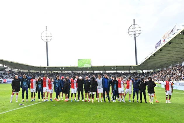 Utkani 4. kola nadstavby prvni fotbalove ligy: FC Hradec Kralove - SK Slavia Praha, 17. kvetna 2026, Hradec Kralove. Tym Slavie po zapase. (CTKxPhoto JosefxVostarek) CTKPhotoP2026051705776  CTKPhotoP2026051705776