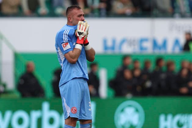Goalkeeper Florian Kastenmeier Fortuna Düsseldorf is disappointed during the 2 Bundesliga match between SpVgg Greuther Fürth and Fortuna Düsseldorf, Sportpark Ronhof Thomas Sommer on May 17, 2026 in Fürth, Germany Photo by Oliver Kaelke DeFodi Images Goalkeeper Florian Kastenmeier Fortuna Düsseldorf looks dejected during the 2 Bundesliga match between SpVgg Greuther Fürth and Fortuna Düsseldorf at Sportpark Ronhof Thomas Sommer on May 17, 2026 in Fürth, Germany Photo by Oliver Kaelke DeFodi Images Photo by Oliver Kaelke DeFodi Images