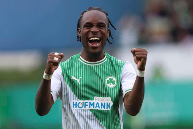Noel Futkeu SpVgg Greuther Fürth celebrate after winning 3-0 during the 2 Bundesliga match between SpVgg Greuther Fürth and Fortuna Düsseldorf at Sportpark Ronhof Thomas Sommer on May 17, 2026 in Fürth, Germany Photo by Oliver Kaelke DeFodi Images Noel Futkeu SpVgg Greuther Fürth celebrate after winning during the 2 Bundesliga match between SpVgg Greuther Fürth and Fortuna Düsseldorf at Sportpark Ronhof Thomas Sommer on May 17, 2026 in Fürth, Germany Photo by Oliver Kaelke DeFodi Images Photo by Oliver Kaelke DeFodi Images