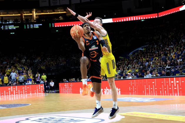 DEU, easyCredit BBL, ALBA vs Rasta Vechta, 17 05 2026, Uber Arena, Berlin, DEU, easyCredit BBL, ALBA vs Rasta Vechta, in the picture Justin Bean ALBA Berlin 34 , Malik Parsons RASTA Vechta 3 nordphotoxGmbHx xEngler nph00076