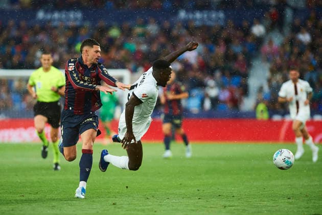 Adrian Dela, De la Fuente Levante UD and Luvumbu RCD Mallorca during the LaLiga EA Sports match between Levante UD and RCD Mallorca at Ciudad de Valencia on May 17, 2026 in Valencia, Spain Photo by Maria Jose Segovia DeFodi Images