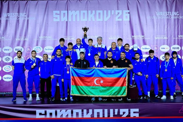 U17 Wrestling European Championships Podium Team FS Silver Azerbaijan Copyright: xKostadinxAndonov xUnitedxWorldxWrestlingx Kostadin Andonov United World Wrestling