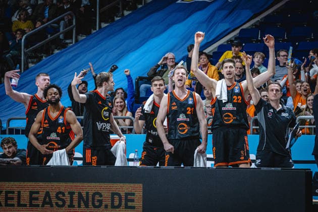 Basketball Berlin 17 05 2026 Season 2025 2026 EasyCredit BBL 1 Bundesliga Men, Men Playoffs Quarterfinals Game 1 Alba Berlin RASTA Vechta Jubel Vechta