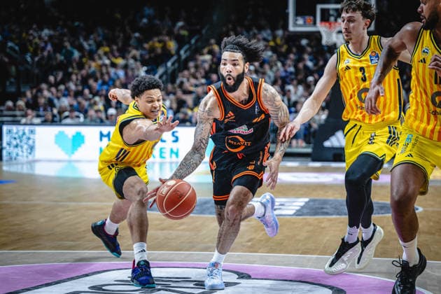Basketball Berlin 17 05 2026 Season 2025 2026 EasyCredit BBL 1 Bundesliga Men, Men Playoffs Quarterfinals Game 1 Alba Berlin RASTA Vechta Tevin Brown Vechta, No 10 Jack Kayil Alba Berlin, No 07