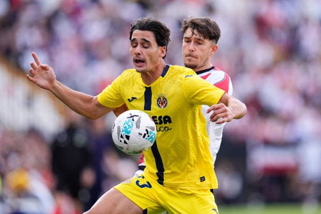 May 17, 2026, Madrid, Madrid, Spain: Sergi Cardona of Villarreal CF in action during the Spanish League, LaLiga EA Sports, football match played between Rayo Vallecano and Villarreal CF at Estadio de Vallecas on May 17, 2026, in Madrid, Spain. Rayo Vallecano V Villarreal CF - LaLiga EA Sports  - ZUMAa181 20260517_zaa_a181_128 Copyright: xDennisxAgyemanx