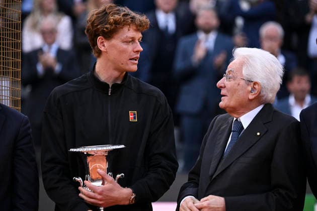 May 17, 2026, Rome, Italy: Jannik Sinner (L) of Italy with the trophy and Italian President of the Republic, Sergio Mattarella (R), during the award ceremony after winning his men s final match against Casper Ruud of Norway (not pictured) at the Italian Open tennis tournament in Rome, Italy, 17 May 2026. ANSA RICCARDO ANTIMIANI. Italian Open Tennis Tournament  - ZUMAa110 20260517_zaf_a110_150 Copyright: xRiccardoxAntimianix