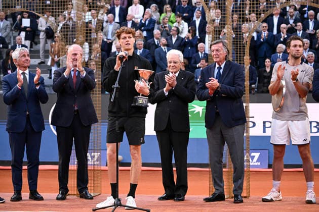 May 17, 2026, Rome, Italy: Jannik Sinner of Italy with the trophy during the award ceremony after winning his men s final match against Casper Ruud of Norway (not pictured) at the Italian Open tennis tournament in Rome, Italy, 17 May 2026. ANSA RICCARDO ANTIMIANI. Italian Open Tennis Tournament  - ZUMAa110 20260517_zaf_a110_151 Copyright: xRiccardoxAntimianix
