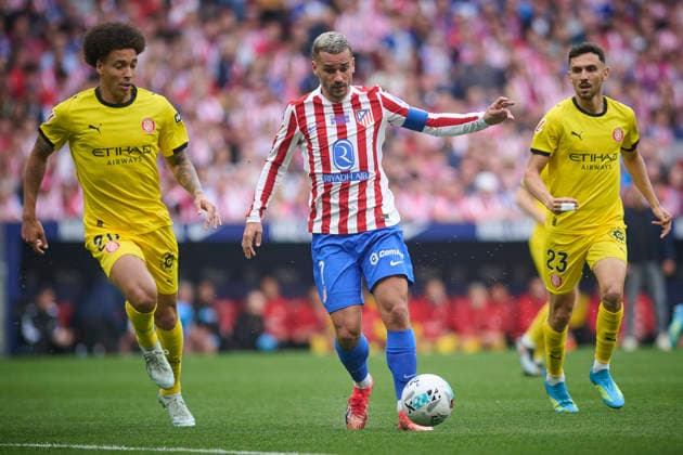 ATLETICO DE MADRID v GIRONA FC. LA LIGA 2025 2026. ROUND 37. Atletico de Madrid™s Antoine Griezmann (r) and Girona FC™s Axel Witsel during La Liga match. May 17 2026. (ALTERPHOTOS Ropero) MadridSpain  Copyright: xRoperox