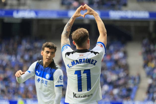ESP LaLiga EA Sports Real Oviedo v Alaves Toni Martinez scores goal 0 1 for Alaves and celebrates his goal during LaLiga EA Sports, between Real Oviedo v Alaves played at Carlos Tartiere Stadium in Oviedo on May 17th, 2026 in Spain Oviedo Spain Futbol Copyright: xAgenciaxLOFx