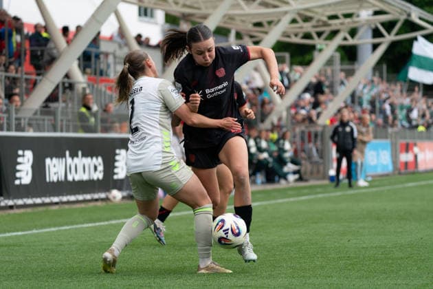 LEVERKUSEN, GERMANY - MAY 17: Loreen Bender (19 Bayer 04 Leverkusen) in action during the Google Pixel Frauen-Bundesliga match between Bayer 04 Leverkusen and SV Werder Bremen at Ulrich-Haberland-Stadion on May 17, 2026 in Leverkusen, Germany. (Photo by Qianru Zhang Press Photo) Copyright: xQianruxZhang SPPx Sportspressphoto_SPR148975