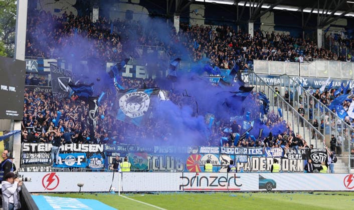 16 05 2026, Football 2 Bundesliga, SV Darmstadt 98 SC Paderborn, v l , Paderborn fans ignite pyrotechnics, pyro, smoke, fire, bengalos, smoke bombs, pirotecnica, fumo, fuoco, sparklers DFL DFB REGULATIONS PROHIBIT ANY USE OF PHOTOGRAPHS AS IMAGE SEQUENCES AND OR QUASI VIDEO xdcx Copyright: HMBxMedia Claus