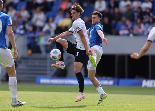16 05 2026, Soccer 2 Bundesliga, SV Darmstadt 98 SC Paderborn, v l , Jonah Sticker SC Paderborn , Sergio Lopez SV Darmstadt 98 DFL DFB REGULATIONS PROHIBIT ANY USE OF PHOTOGRAPHS AS IMAGE SEQUENCES AND OR QUASI VIDEO xdcx Copyright: HMBxMedia Claus