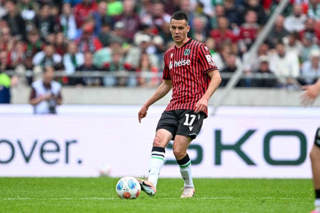 2 Bundesliga Hannover 96 1 FC Nürnberg on 17 05 2026 at the HDI Arena in Hannover Bastian Allgeier Hannover on the ball MT