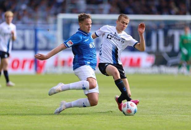 16 05 2026, Soccer 2 Bundesliga, SV Darmstadt 98 SC Paderborn, v l , Niklas Schmidt SV Darmstadt 98 , Filip Bilbija SC Paderborn DFL DFB REGULATIONS PROHIBIT ANY USE OF PHOTOGRAPHS AS IMAGE SEQUENCES AND OR QUASI VIDEO xdcx Copyright: HMBxMedia Claus