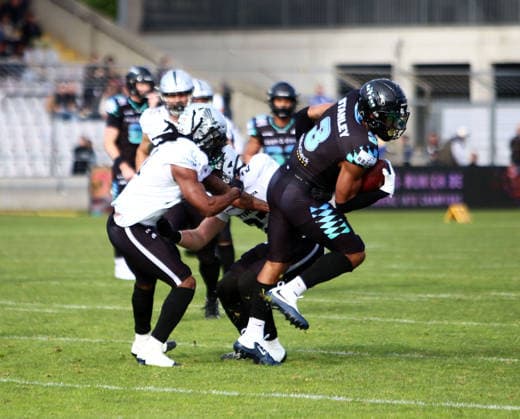 from left Jaron WILSON Tirol , Malik STANLEY Muenchen , European Football Alliance, Munich Ravens vs Raiders Tirol, Muenchen, Gruenwalder Stadion, 17 05 26 Copyright: WolfgangxFehrmann