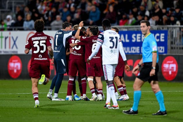 Torino s Rafael Obrador Burguera celebrates after scoring the goal for 0-1 during the Serie A soccer match between Cagliari Calcio and Torino at the Unipol Domus in Cagliari, Sardinia - Sunday 17th May. - Soccer  Copyright: x Â®xGianlucaxZuddas LaPressex