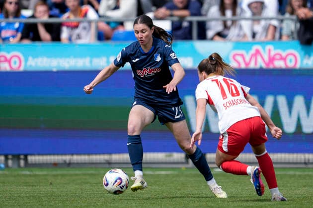 v li Chiara Hahn TSG, 23 , Annabel Schasching RBL, 16 , duel, duel, tackle, tackling, dynamics, action, action, 17 05 2026, Sinsheim Hoffenheim Germany , Football, Google Pixel Women Bundesliga, TSG 1899 Hoffenheim RB Leipzig, DFB DFL REGULATIONS PROHIBIT ANY USE OF PHOTOGRAPHS AS IMAGE SEQUENCES AND OR QUASI VIDEO xozx