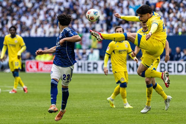 2 Fußball Bundesliga Schalke 04 Eintracht Braunschweig 17 05 2026 Fabio Di Michele Sanchez Eintracht Braunschweig, 22 2 Fußball Bundesliga Schalke 04 Eintracht Braunschweig Veltins Arena, Gelsenkirchen 17 05 2026 DFL regulations prohibit any use of photographs as image sequences and or quasi video Copyright: xBEAUTIFULxSPORTS Buriakovx