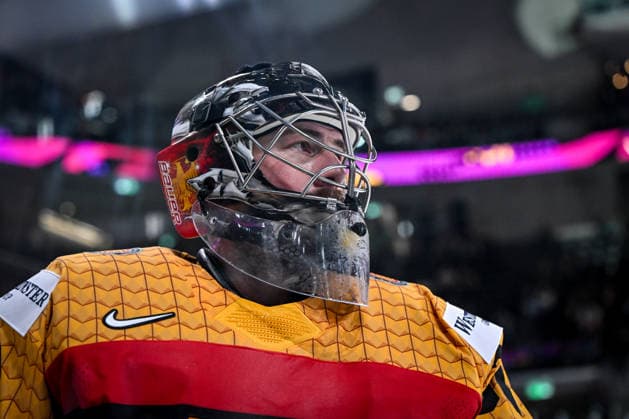 ZURICH, SWITZERLAND MAY 17 goalkeeper Philipp Grubauer of Germany focus during the 2026 IIHF Ice Hockey World Championship Switzerland game between Germany and Latvia at Swiss Life Arena on May 17, 2026 in Zurich, Zurich Zurich Swiss Life Arena Zurich Switzerland Copyright: xJustPictures.ch AndreaxBrancax jp-en-EuSpIm-JP7_ANB_Ger_Lat_17052026_7793
