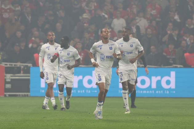 FOOTBALL : LOSC Lille vs Auxerre - Ligue 1 J34 - 17 05 2026 Joie des joueurs de l AJ Auxerre apres l ouverture du score lors du match LOSC Lille vs Auxerre, Ligue 1 J34, Decathlon Arena stade Pierre Mauroy, le 17 mai 2026 - photo Laurent Sanson PsnewZ  Copyright: xLaurentxSANSONx xPsnewZx
