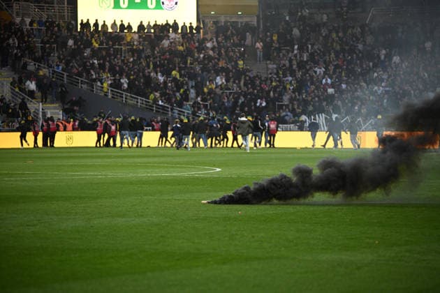 Football, France, FC Nantes - Toulouse FC, match abandoned after pitch storm