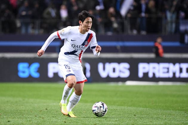Paris FC v Paris Saint-Germain - Ligue 1 McDonald s 2025 2026 19 Lee KANG IN (psg) during the Ligue 1 McDonald s match between Paris FC and Paris SG at Stade Jean Bouin on May 17, 2026 in Paris, France. Paris France  Copyright: xFEPx 776348394