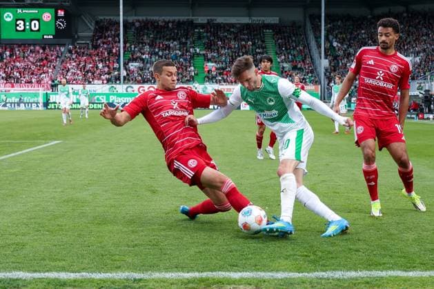 Action by Tim Oberdorf 15 Fortuna Duesseldorf , Branimir Hrgota 10 Spvgg Greuther Fuerth and Emmanuel Iyoha 19 Fortuna Duesseldorf , SpVgg Greuther Fuerth vs Fortuna Duesseldorf, Football, Men, 2 Bundesliga, DFL, Saison 2025 2026, 34 Spieltag, Rueckrunde, 17 05 2026 DFB regulations prohibit any use of photographs as image sequences and or quasi video Fuerth Bayern Germany Copyright: xkolbert-press MartinxAgüerax