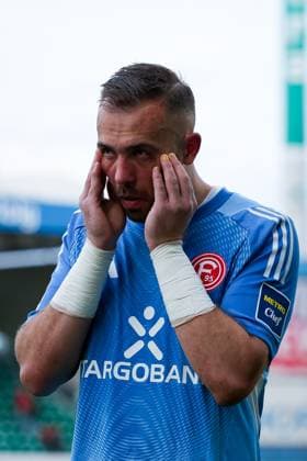 Florian Kastenmeier 33 Fortuna Duesseldorf totally dejected after relegation from the 2 Bundesliga, Emotion, Dejection, Disappointment, SpVgg Greuther Fuerth vs Fortuna Duesseldorf, Football, Men, 2 Bundesliga, DFL, Season 2025 2026, 34 Matchday, Second round, 17 05 2026 DFB regulations prohibit any use of photographs as image sequences and or quasi video Fuerth Bayern Germany Copyright: xkolbert-press MartinxAgüerax