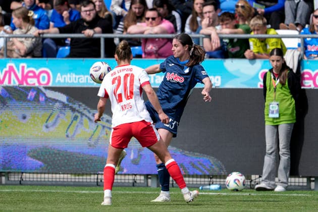 v li Victoria Krug RBL, 20 , Chiara Hahn TSG, 23 , duel, duel, tackle, tackling, dynamics, action, action, 17 05 2026, Sinsheim Hoffenheim Germany , Football, Google Pixel Women Bundesliga, TSG 1899 Hoffenheim RB Leipzig, DFB DFL REGULATIONS PROHIBIT ANY USE OF PHOTOGRAPHS AS IMAGE SEQUENCES AND OR QUASI VIDEO xozx