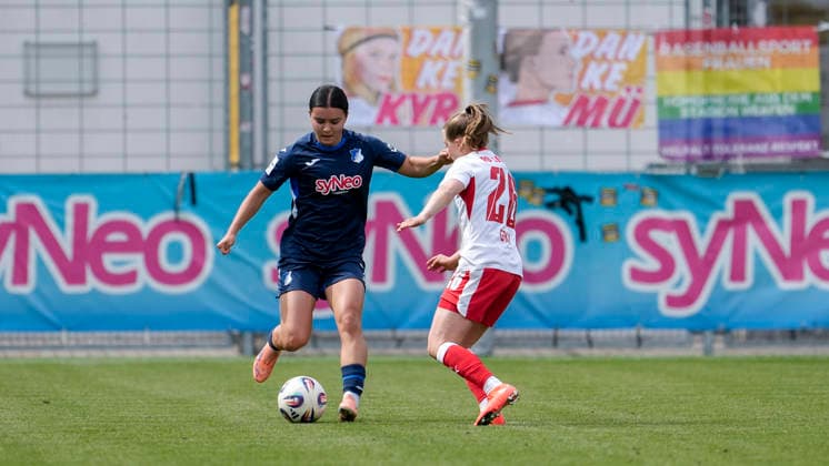 v li Naomi Luyet TSG, 7 , Luca Maria Graf RBL, 26 , duel, duel, tackle, tackling, dynamics, action, action, 17 05 2026, Sinsheim Hoffenheim Germany , Football, Google Pixel Women Bundesliga, TSG 1899 Hoffenheim RB Leipzig, DFB DFL REGULATIONS PROHIBIT ANY USE OF PHOTOGRAPHS AS IMAGE SEQUENCES AND OR QUASI VIDEO xozx