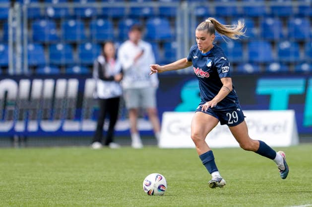Selina Cerci TSG, 29 , on the ball, cropped, full body, single image, single photo, action, action, 17 05 2026, Sinsheim Hoffenheim Germany , Soccer, Google Pixel Women Bundesliga, TSG 1899 Hoffenheim RB Leipzig, DFB DFL REGULATIONS PROHIBIT ANY USE OF PHOTOGRAPHS AS IMAGE SEQUENCES AND OR QUASI VIDEO xozx