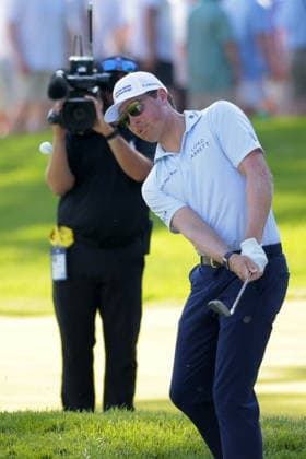 Golf 2026 PGA, Golf Herren Championship - Round 4 Ben Griffin of the US chips onto the ninth in round 4 of the 2026 PGA Championship at Aronimink Golf Club in Newtown Square, Pennsylvania, USA, 17 May 2026. Newtown Square New York United States  Copyright: xSTEVExFALKx