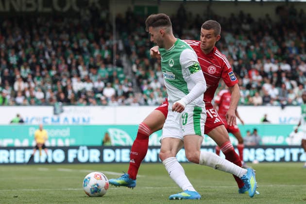 Branimir Hrgota SpVgg Greuther Fürth and Tim Oberdorf Fortuna Düsseldorf in a duel during the 2 Bundesliga match between SpVgg Greuther Fürth and Fortuna Düsseldorf, Sportpark Ronhof Thomas Sommer on May 17, 2026 in Fürth, Germany Photo by Oliver Kaelke DeFodi Images Branimir Hrgota SpVgg Greuther Fürth and Tim Oberdorf Fortuna Düsseldorf battle for the ball during the 2 Bundesliga match between SpVgg Greuther Fürth and Fortuna Düsseldorf at Sportpark Ronhof Thomas Sommer on May 17, 2026 in Fürth, Germany Photo by Oliver Kaelke DeFodi Images Photo by Oliver Kaelke DeFodi Images