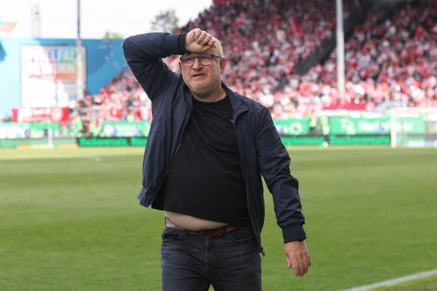 Coach Heiko Vogel SpVgg Greuhter Fürth gestures, gestures during the 2 Bundesliga match between SpVgg Greuther Fürth and Fortuna Düsseldorf, Sportpark Ronhof Thomas Sommer on May 17, 2026 in Fürth, Germany Photo by Oliver Kaelke DeFodi Images Coach Heiko Vogel SpVgg Greuhter Fürth gestures during the 2 Bundesliga match between SpVgg Greuther Fürth and Fortuna Düsseldorf at Sportpark Ronhof Thomas Sommer on May 17, 2026 in Fürth, Germany Photo by Oliver Kaelke DeFodi Images Photo by Oliver Kaelke DeFodi Images