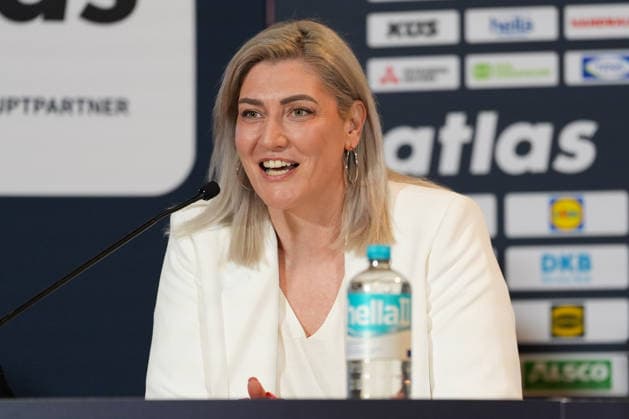 Die dreifache Champions-League-Siegerin Anja Althaus wird als Botschafterin fuer die Handball-Weltmeisterschaft 2027 in Deutschland vorgestellt. Deutschland vs Daenmark, Manner Freundschaftspiel, LanXESS Arena, Koeln, GER, 17.05.2026 Foto: HMB Media Scott W. Coleman Koeln LanXESS Arena Nordrhein-Westfalen GER Copyright: xScottxW.xColemanx