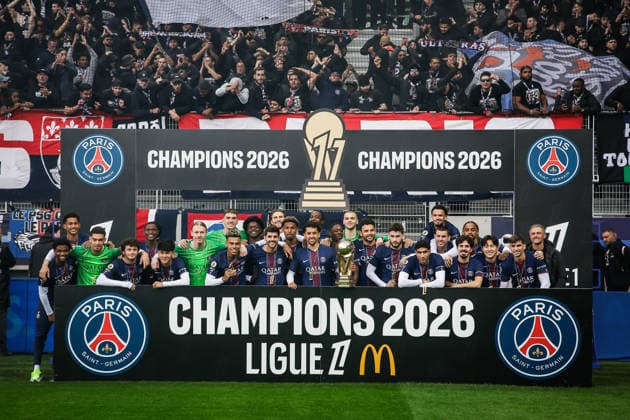 May 17, 2026, Paris, France, France: Paris Saint-Germain players celebrate the first place in the 2025-26 French Ligue 1 championship with the trophy during the Ligue 1 match between Paris FC andParis Saint-Germain (PSG) at Jean-Bouin Stadium on May 17, 2026 in Paris, France. Paris France - ZUMAm308 20260517_zsp_m308_001 Copyright: xMatthieuxMirvillex