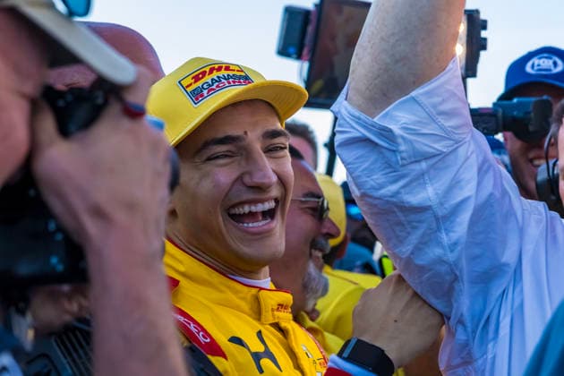May 17, 2026, Speedway, Indiana, USA: NTT IndyCar, Indy Car, IRL, USA SERIES driver, {persons}, wins the pole award for the Indianapolis 500 at Indianapolis Motor Speedway in SPEEDWAY, Indiana, USA. Speedway USA - ZUMAa161 20260517_aaa_a161_026 Copyright: xManasxYadavxGrindstonexMediaxGrox