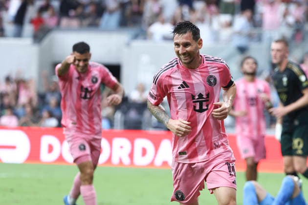 MIAMI, FL - MAY 17: Inter Miami CF midfielder Leo Messi (10) smiles after his assist as Inter Miami CF forward German Berterame (19) points to him following his goal in the first half during the match between the Portland Timbers and Inter Miami CF on Sunday, May 17, 2026 at Nu Stadium in Miami, FL. (Photo by Peter Joneleit Icon Sportswire) SOCCER: MAY 17 MLS, Fussball Herren, USA Inter Miami CF vs Portland Timbers EDITORIAL USE ONLY Icon2605017045