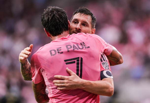 MLS, Fussball Herren, USA - Inter Miami vs Portland Timbers Lionel Messi (C) and Rodrigo De Paul of Inter Miami celebrate a goal during the MLS game between Inter Miami and Portland Timbers at Nu Stadium in Miami, Florida, USA, 17 May 2026. MIAMI FLORIDA United States  Copyright: xCRISTOBALxHERRERA-ULASHKEVICHx