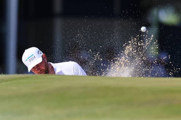 NEWTON SQUARE, PA - MAY 17: Chris Kirk of the United States hits from the bunker at the 9th green during the final round of the 2026 PGA, Golf Herren Championship on May 17, 2026 at Aronimink Golf Club in Newtown Square, Pennsylvania. (Photo by Rich Graessle Icon Sportswire) GOLF: MAY 17 PGA PGA Championship EDITORIAL USE ONLY Icon260517259314