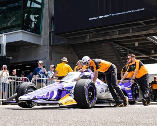 May 17, 2026, Speedway, Indiana, USA: Crew members for RYAN HUNTER-REAY, driver of the No. 31 Chevrolet for Arrow McLaren, wheel the car through Gasoline Alley during qualifying for the 110th Indianapolis 500 at Indianapolis Motor Speedway. IndyCar, Indy Car, IRL, USA 2026: Indy 500 Qualifying  - ZUMAw173 20260517_zsp_w173_079 Copyright: xLukexWelshx