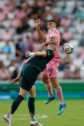May 17, 2026, Miami, Florida, USA: Inter Miami forward GermoÂ¡n Berterame (19) and Portland Timbers defender Finn Surman (20) battle for the ball during a MLS, Fussball Herren, USA soccer match between Inter Miami CF and Portland Timbers at NU Stadium in Miami Soccer 2026: Inter Miami 2:0 Portland Timbers  - ZUMAa257 20260517_zsp_a257_032 Copyright: xChrisxArjoonx