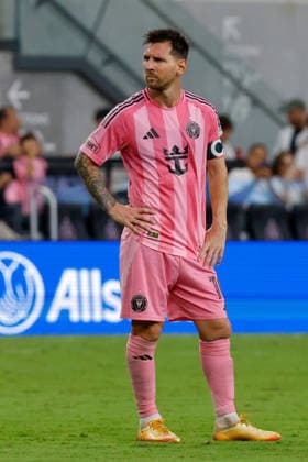 May 17, 2026, Miami, Florida, USA: Inter Miami forward Lionel Messi (10) looks on during a MLS, Fussball Herren, USA soccer match between Inter Miami CF and Portland Timbers at NU Stadium in Miami Soccer 2026: Inter Miami 2:0 Portland Timbers  - ZUMAa257 20260517_zsp_a257_043 Copyright: xChrisxArjoonx