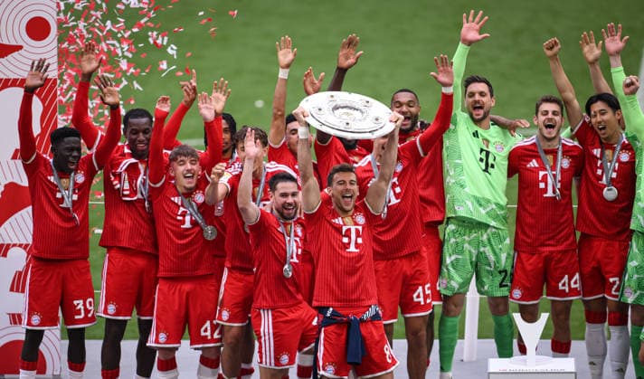 Soccer 1 Bundesliga Season 2025 2026 34 Matchday FC Bayern Muenchen 1 FC Koeln 16 05 2026 FC Bayern celebrates winning the 35 German Championship Goalkeeper Manuel Neuer with bowl, Bara Sapoko Ndiaye, Nicolas Jackson, Lennart Karl, Michael Olise, Tom Bischof, Luis Diaz, Aleksandar Pavlovic, Jonathan Tah, goalkeeper Sven Ulreich, Josip Stanisic and Hiroki Ito back from left