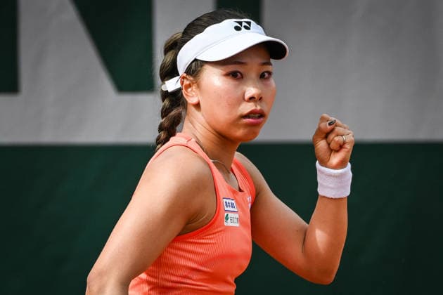 May 18, 2026, Paris, France, France: Himeno SAKATSUME of Japan celebrates his point during the first qualifying day of the Roland-Garros 2026, French Open 2026, Grand Slam tennis tournament at Roland-Garros Stadium on May 18, 2026 in Paris, France. Roland Garros 2026 - Qualifying Day 1  - ZUMAm308 20260518_zsp_m308_012 Copyright: xMatthieuxMirvillex
