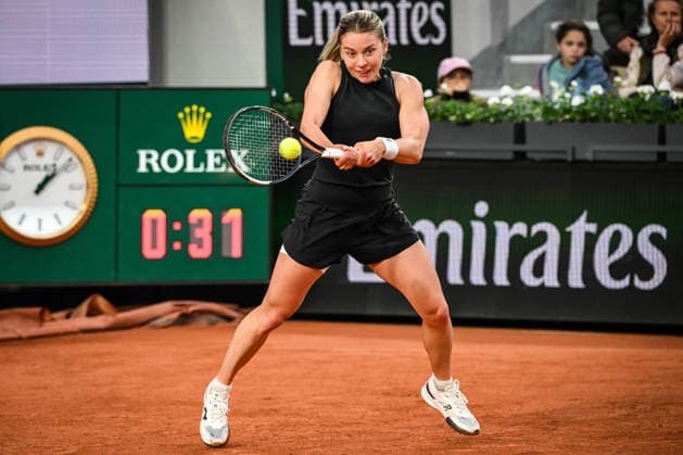 May 18, 2026, Paris, France, France: Maja CHWALINSKA of Poland during the first qualifying day of the Roland-Garros 2026, French Open 2026, Grand Slam tennis tournament at Roland-Garros Stadium on May 18, 2026 in Paris, France. Paris France - ZUMAm308 20260518_zsp_m308_026 Copyright: xMatthieuxMirvillex