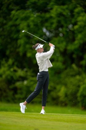 Amundi German Masters - Fourth Round Esther Henseleit of Germany takes her second shot from the fairway of the 7th hole during the final round of the Amundi German Masters at Green Eagle Golf Courses in Hamburg, Germany, on May 17, 2026. Hamburg Germany  Copyright: xAndyxAstfalckx originalFilename:astfalck-amundige260518_np0cf.jpg